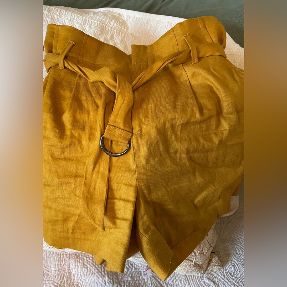 Banana Republic yellow shorts NWT
